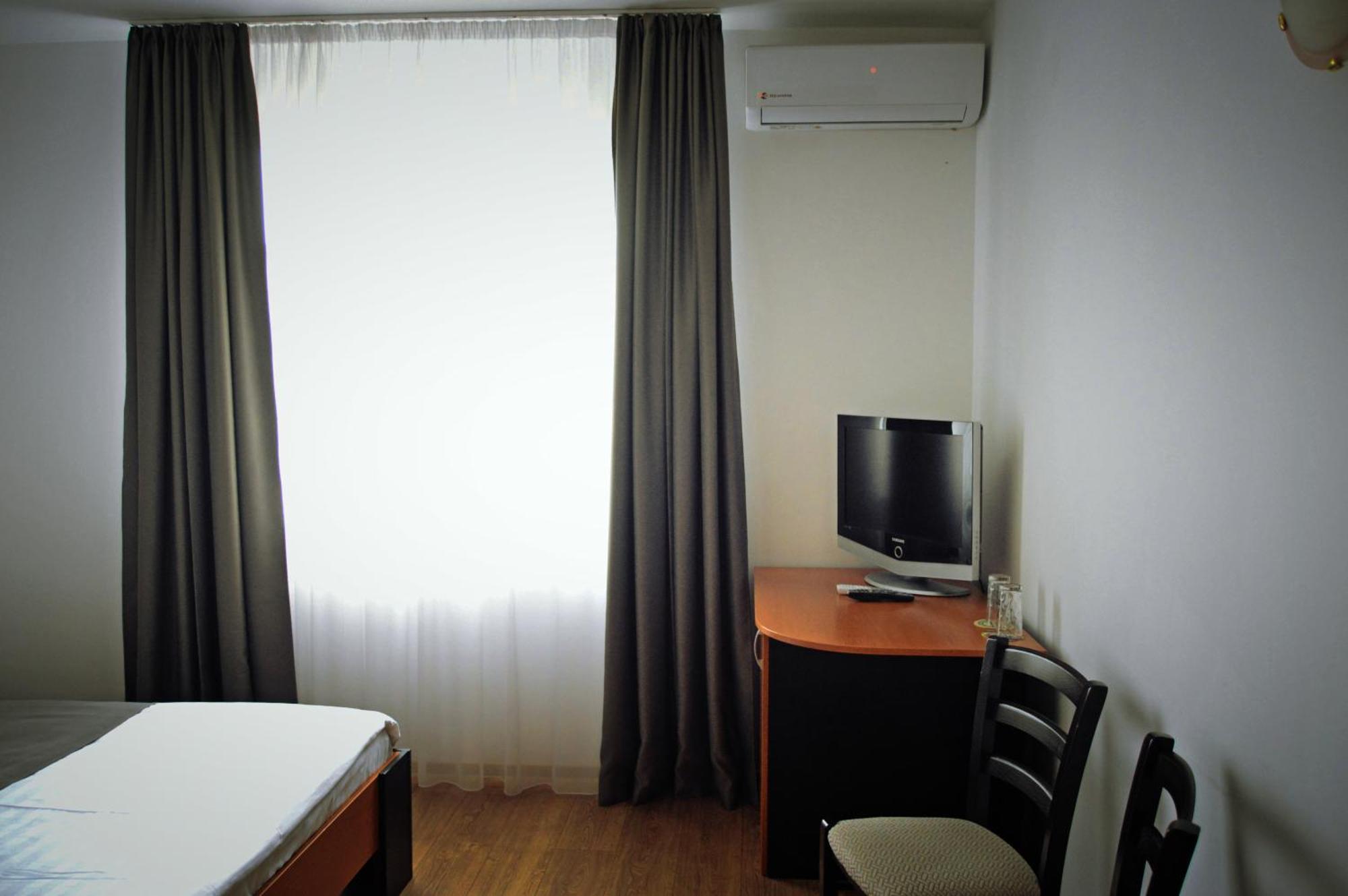 Pension Delia Gardens ทิมิชัวรา ภายนอก รูปภาพ