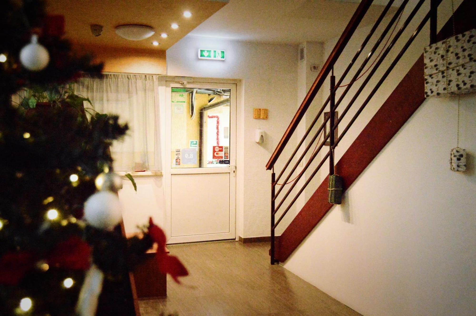 Pension Delia Gardens ทิมิชัวรา ภายนอก รูปภาพ
