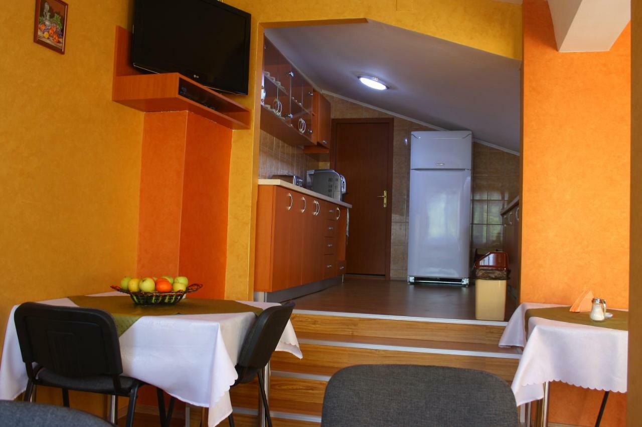 Pension Delia Gardens ทิมิชัวรา ภายนอก รูปภาพ