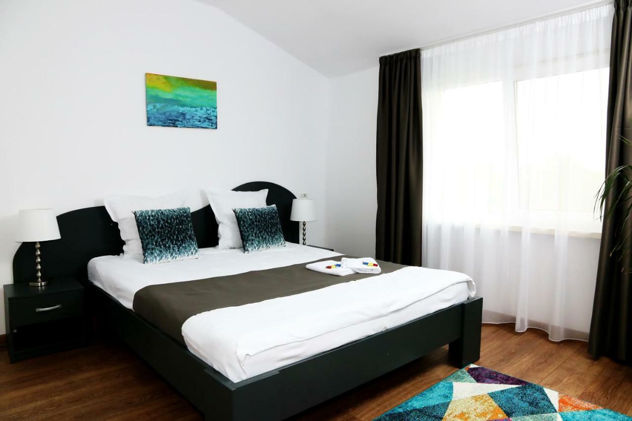 Pension Delia Gardens ทิมิชัวรา ภายนอก รูปภาพ